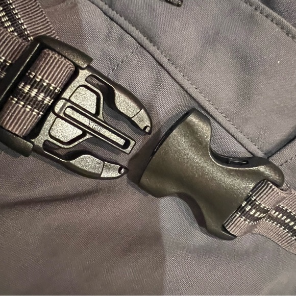 Duluth trading Co. Mens grey nylon hiking pants. Size XL - Picture 8 of 10